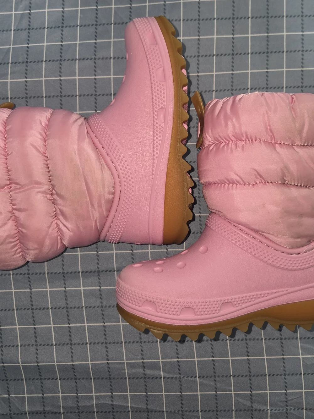 CROCS Kids Pink Puffer Snow Boots with Brown Tread Size 9 Toddler